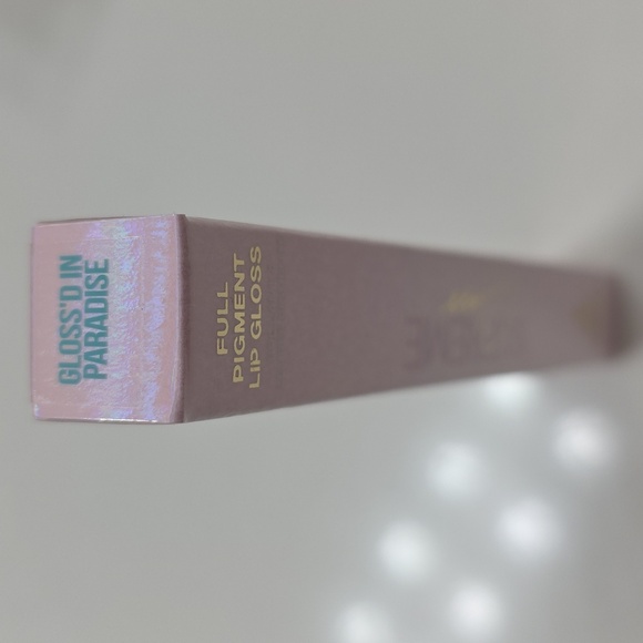 Jeffree Star Cosmetics Supreme Gloss - Gloss'd In Paradise Neon Teal Aqua NIB - Picture 3 of 3